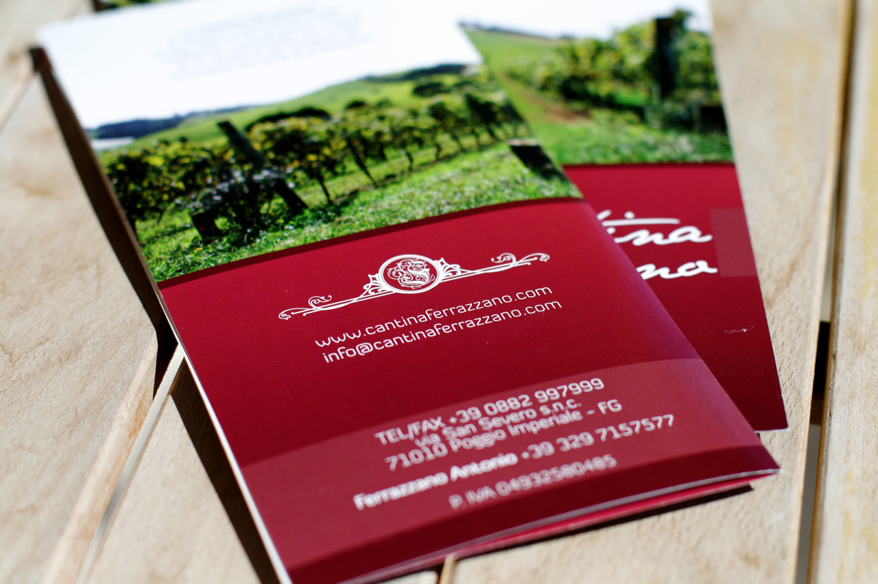 5 Notable Reasons to Use Creative Brochures